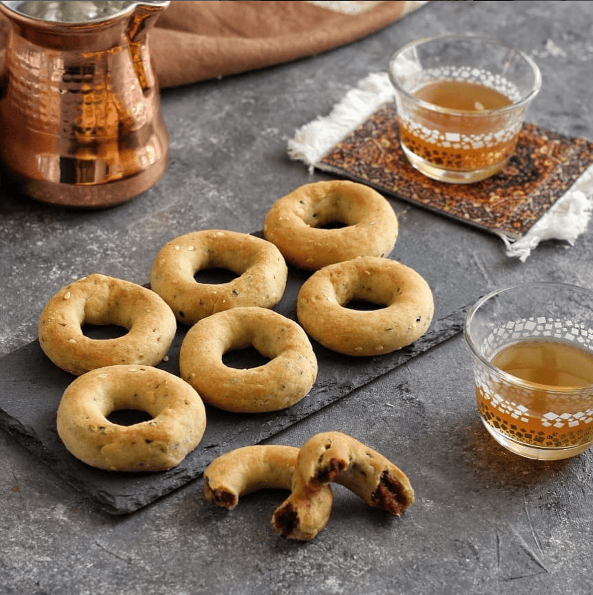 Kaakaty Boutique Palestinian Kaak with Dates Sugar Free 1Kg | كعكاتي بوتيك كعك اساور فلسطيني - 2kShopping