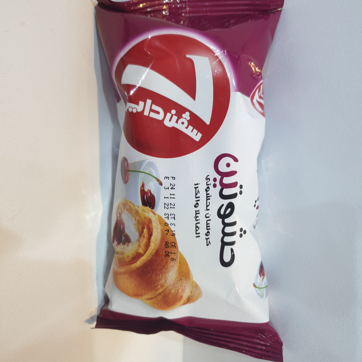 7Days Croissant Vanilla & Cherry 55g | سفن دايز كرواسون فانيليا وكرز 55 جم